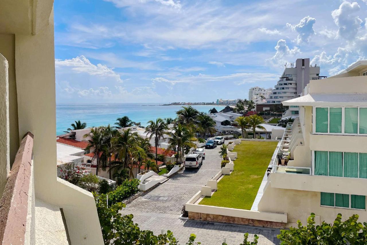 Renovated Studio In Cancun Beach At The Hotel Zone Екстер'єр фото