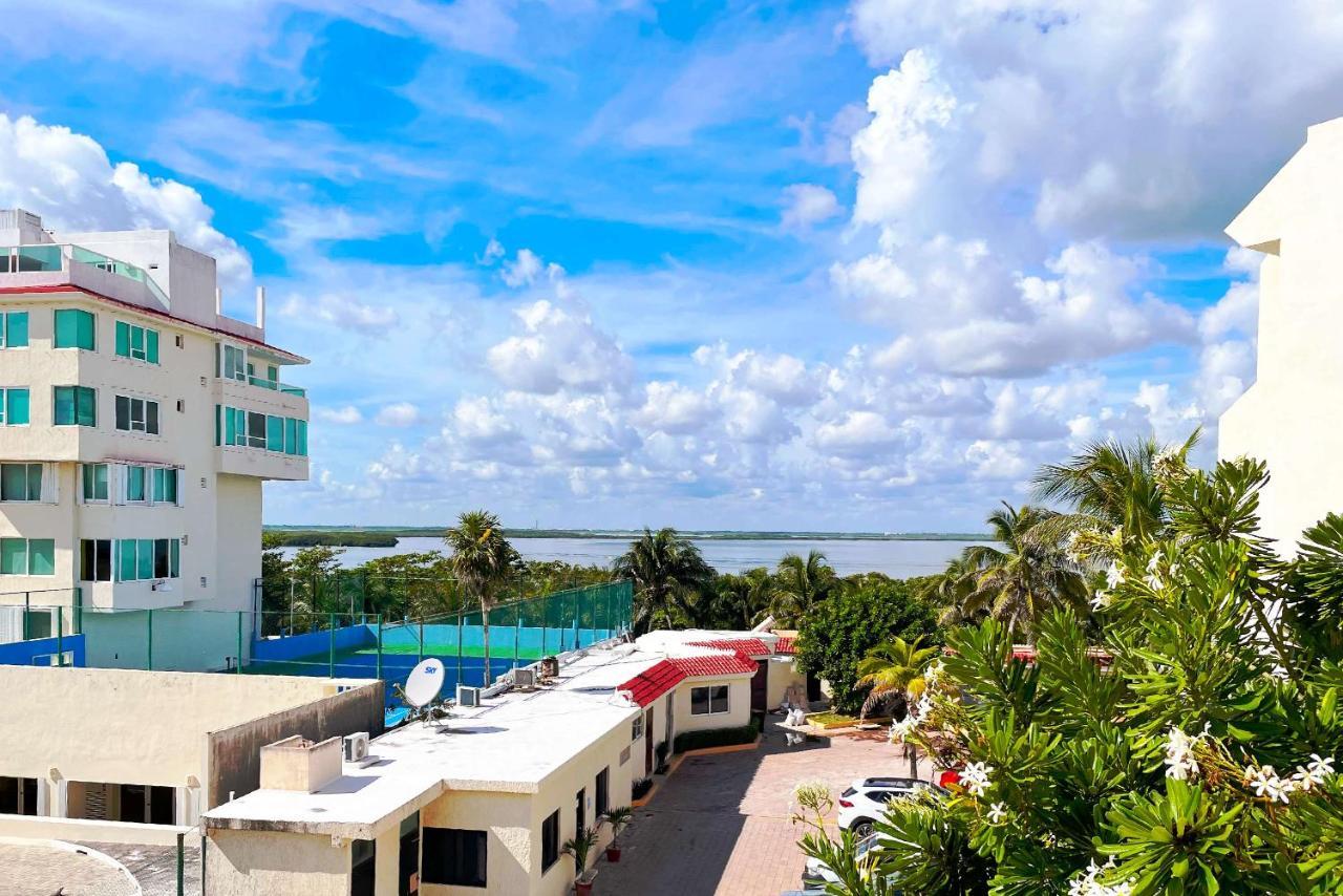 Renovated Studio In Cancun Beach At The Hotel Zone Екстер'єр фото